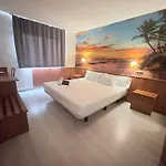 Ξενοδοχείο Paradise 3*