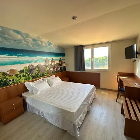 Paradise 3* Cambrils