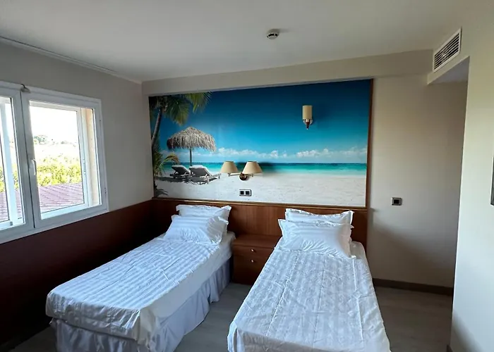 Paradise Отель 3*