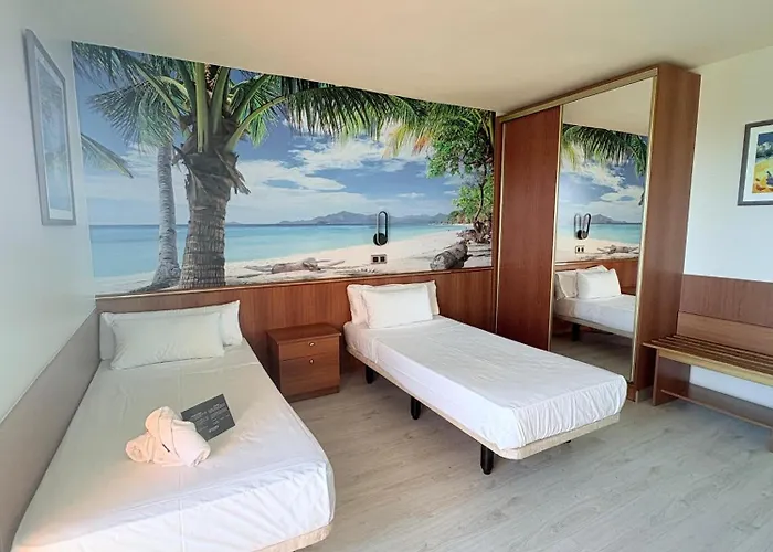 Paradise Камбрильс