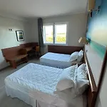 Paradise Hotel 3*