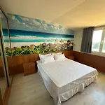 Paradise 3*